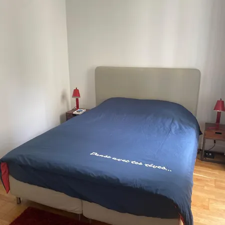 Apartment Avec Beau Jardin Paris