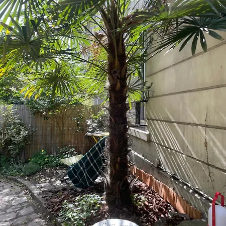 Avec Beau Jardin Apartment *