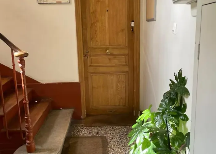 Apartment Avec Beau Jardin